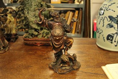 JAPON
Bronze representing a man with sword,...