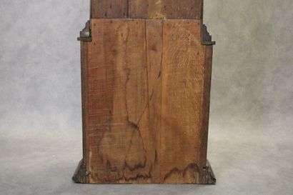 Régence
Horloge de parquet en chêne mouluré...