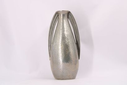 René DELAVAN (active around 1926-1958). Hammered...