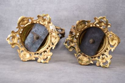 CHINA. Pair of porcelain vases decorated...