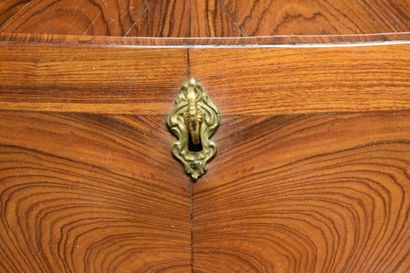 Secrétaire en bois sculpté et placage de...