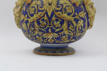 Renaissance 
(in the taste of) Earthenware...