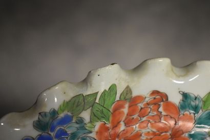 JAPAN. Pair of porcelain vases with polychrome...