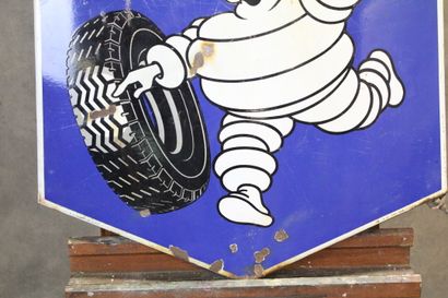 MICHELIN. Enamelled plate. Dimensions; 81...