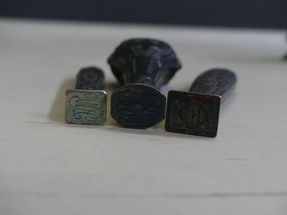 Réunion de dix sceaux en argent fourré, plusieurs...