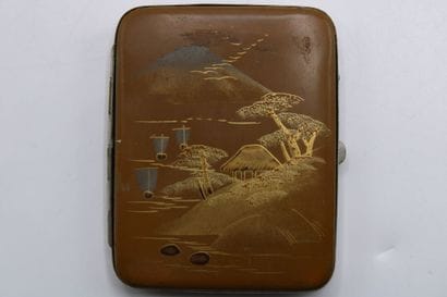 JAPON 
Small metal cigarette case with landscape...