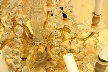 Style Louis XVI 
Pair of chandeliers in chased...