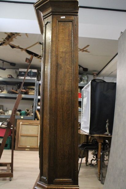 Régence
Horloge de parquet en chêne mouluré...