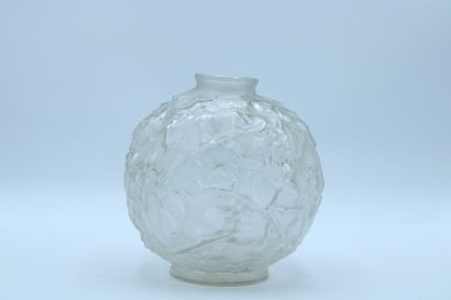 LALIQUE
(in the taste of). Vase ball out...