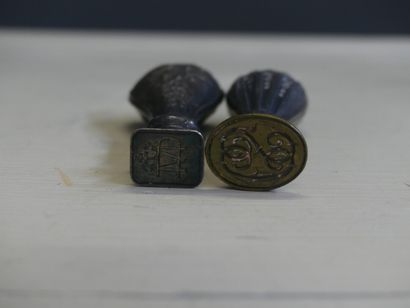 Réunion de dix sceaux en argent fourré, plusieurs...