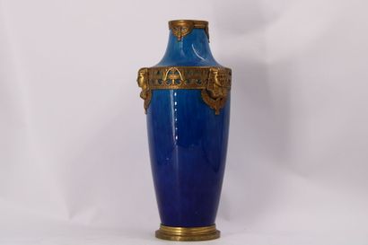 SEVRES
(in the taste of the manufacture)...