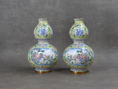 CHINA. Pair of gourd vases decorated with...