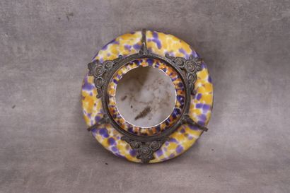 VIde pocket in yellow and purple stained...