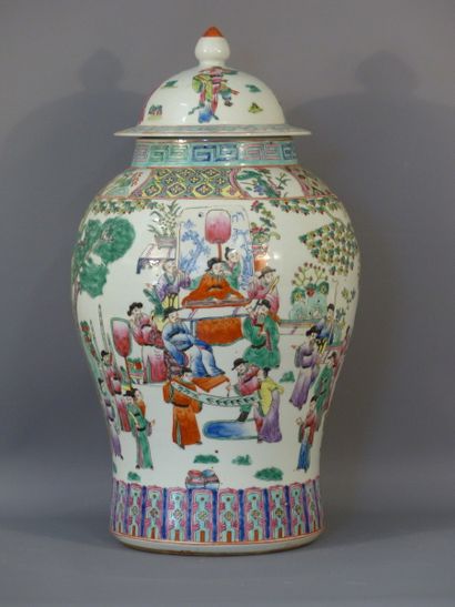 CHINE, Importante potiche couverte en porcelaine...
