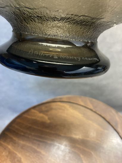 DAUM 
Cup on pedestal out of smoked glass...