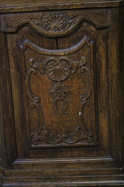 Régence
Horloge de parquet en chêne mouluré...