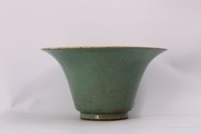 Vase tulipe
CHINA. Ceramic tulip vase decorated...