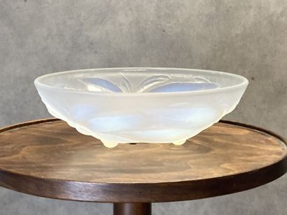 LALIQUE (dans le goût) 
G. VALLON. Circular...