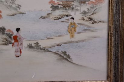 JAPAN. Porcelain plate painted with geisha...