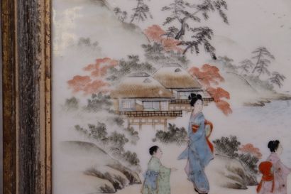JAPAN. Porcelain plate painted with geisha...