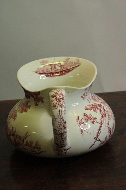 Meeting of earthenware including three cylindrical...