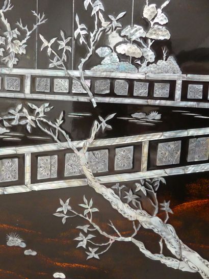 VIETNAM. Suite of 4 lacquered wood panels...