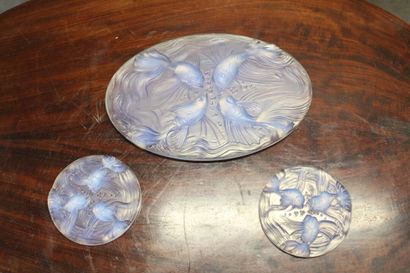 VERLYS France. Set of one trivet and two...