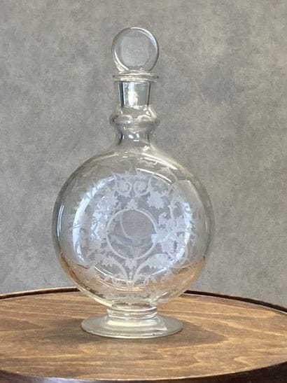 BACCARAT. Carafe gourd with liquor out of...