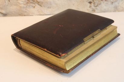 AlBUMS ANCIENS DE PHOTOGRAPHIES dont :
-...