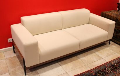 WEWOOD
Canapé deux places modèle 