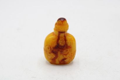CHINE, XXe siècle 
Cinq flacons-tabatières...