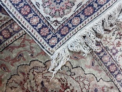 Tapis Cesaree soyeux 
En coton mercerisé...