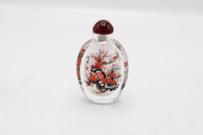 CHINE, XXe siècle,
Cinq flacons-tabatières...