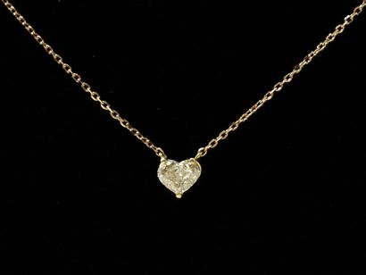 Collier en or 750 millièmes, centré en pendentif...