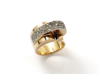 Belle bague en or rose 750 et platine 850,...