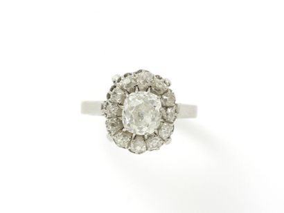Bague en or 750 millièmes rhodié, ornée d'un...