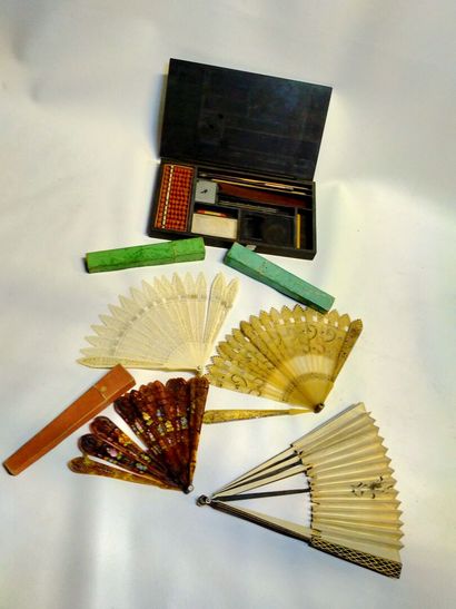 Boite écritoire Japonais avec bouliers, XXe...