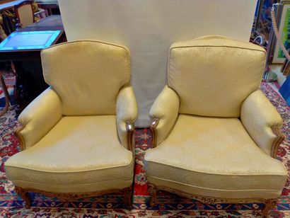 Paire de bergère dossier à la Reine, Louis...