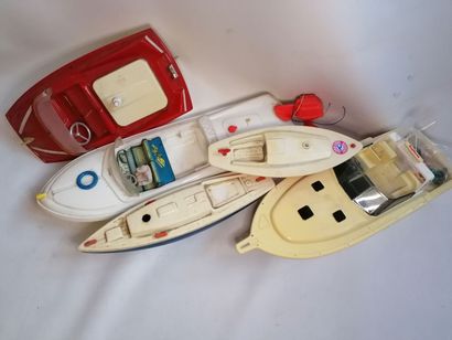 Lot de 5 bateaux