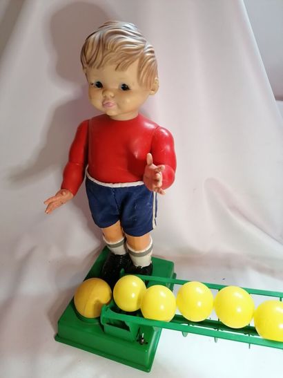 Joueur de foot automate, en état de marche,...