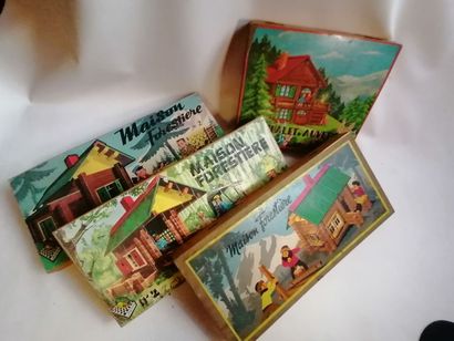 Ensemble de 4 coffret dont une boîte vide...