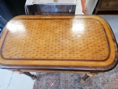 Petite table bureau marqueté, Napéléon 3...