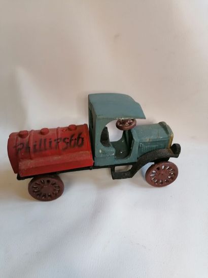 Camion en fonte 