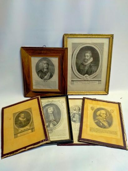 Ensemble de 3 gravures encadrées représentant...