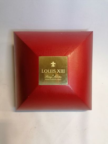 
COGNAC, box REMY MARTIN Louis XIII (lacks...