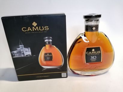 
COGNAC, CAMUS X.O Elegence 50clv(sold as...