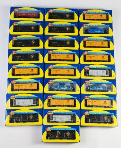 
ATHEARN






25 wagons de marchandises...