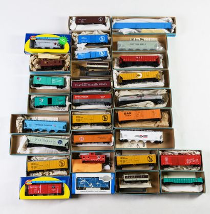 
Lot 29 wagons de divers marques BO(sans...