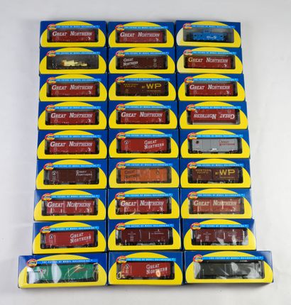
ATHEARN

27 Wagons de marchandises variés...