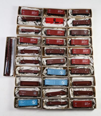 
CCURAIL

31 wagons de marchandises divers...